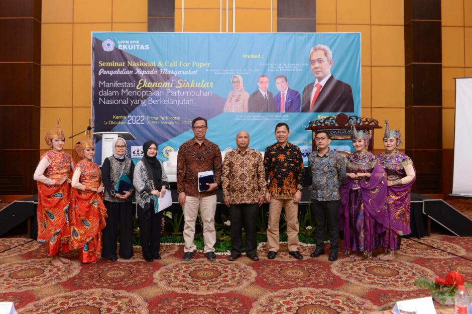 Seminar Nasional Pengabdian Pada Masyarakat